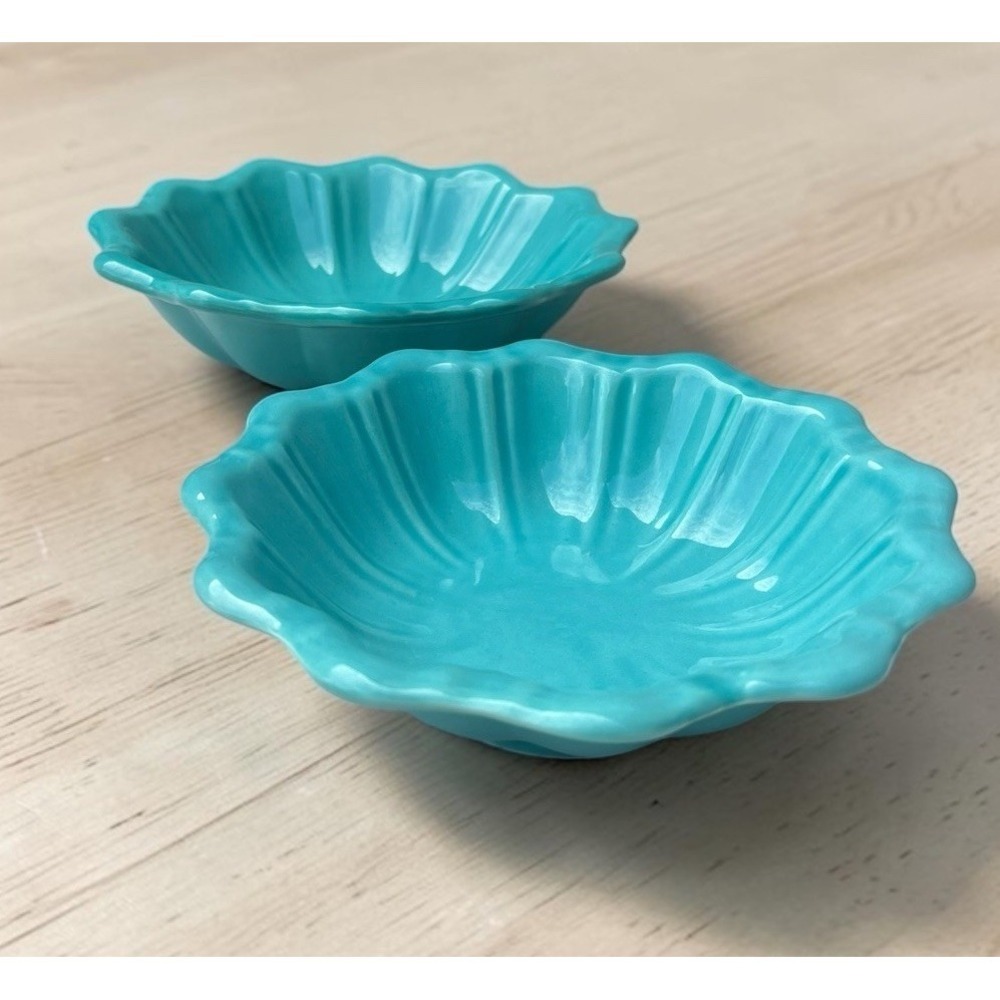 Majoliche Jessica Italy Turquoise Scalloped Serving Bowls Set of 2 Majolica